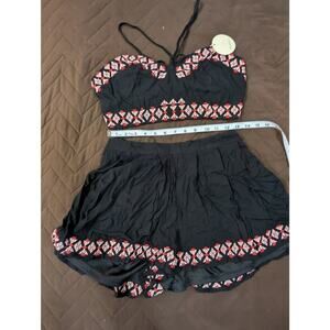 Black pinup bralette & shorts set w/ matching pink geometric trim, Promesa, M